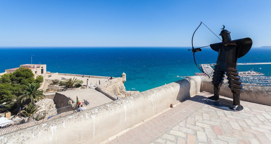 File:Castillo de Santa Bárbara, Alicante, España, 2014-07-04, DD 61.JPG