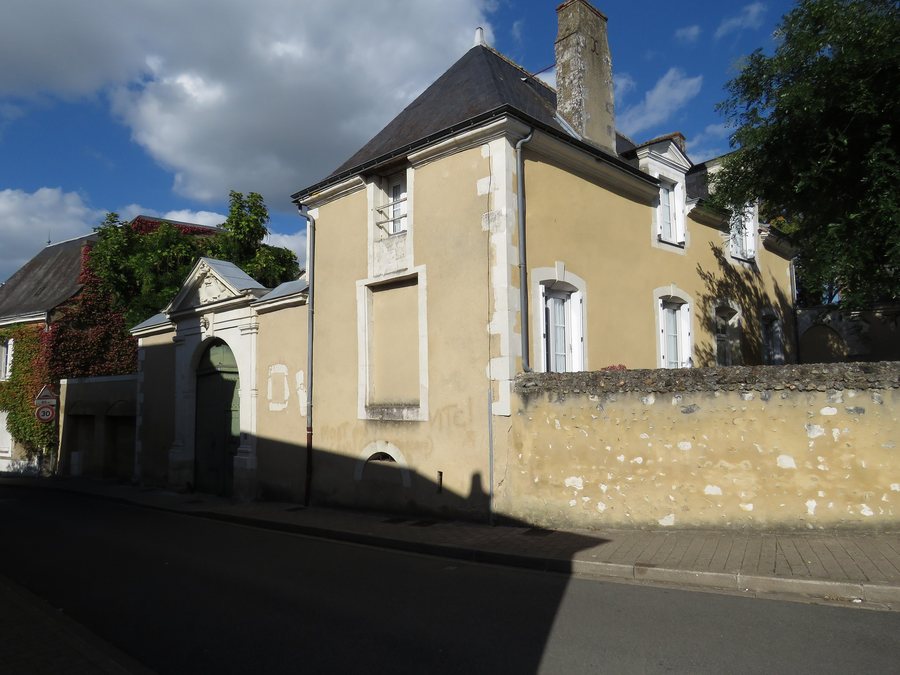 File:Château-du-Loir - Hôtel Guillot de la Poterie 01.JPG