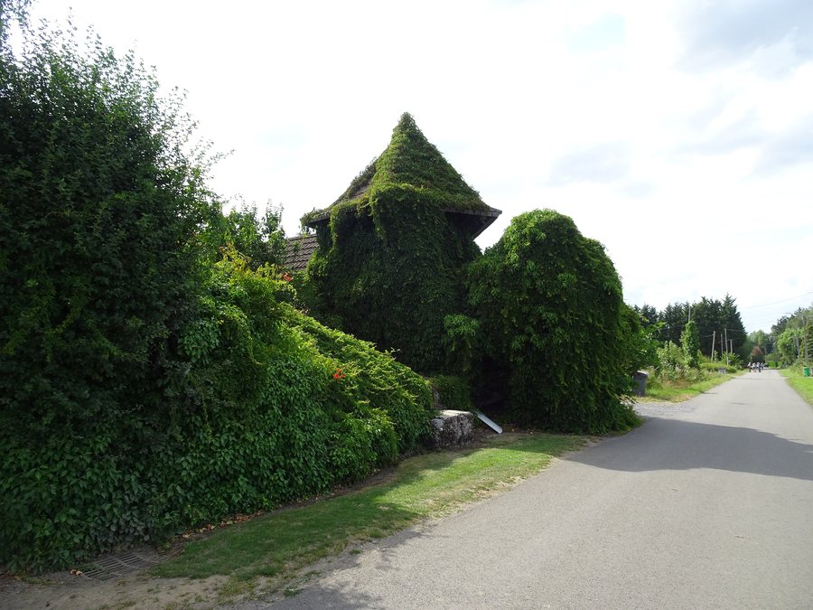 File:Aubers Rue de Leval, 59249 (1).jpg