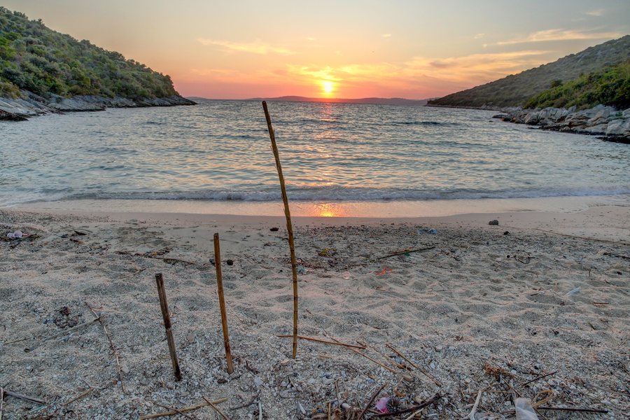 File:Šolta Maslinica Hrvatska Šipkova uvala 2012 07a.jpg