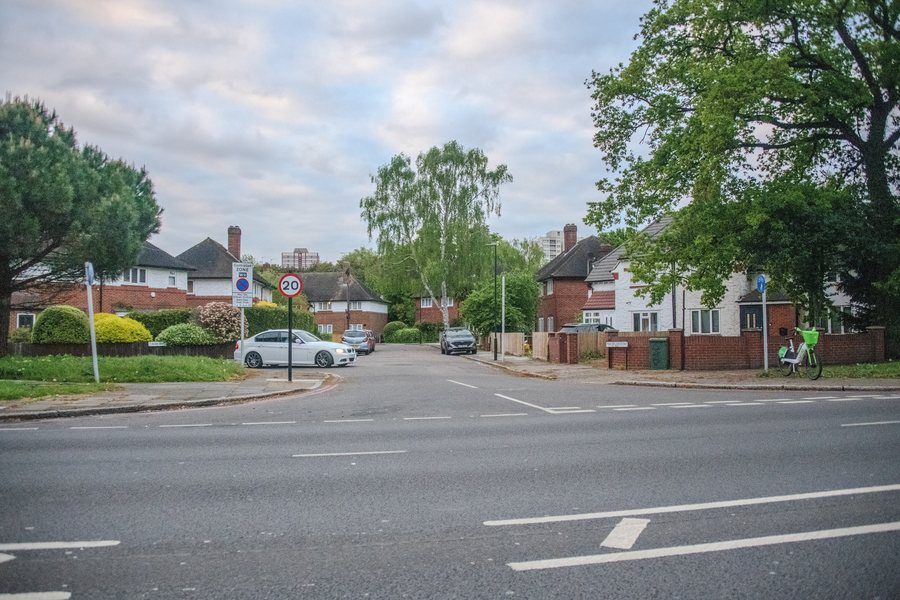 File:London , Richmond Upon Thames - Marlow Crescent - geograph.org.uk - 8028633.jpg