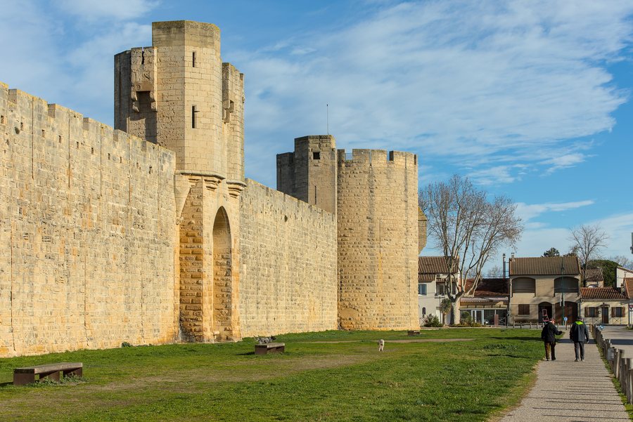 File:Aigues-Mortes - Remparts - 08.jpg