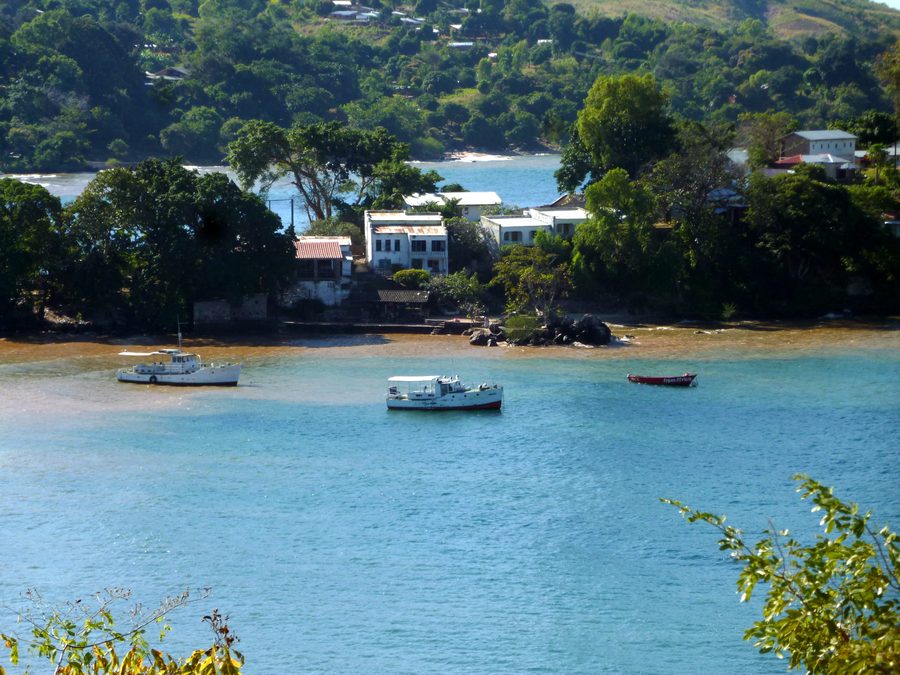 Ufer des Malawisees in Nkhata Bay, Malawi
