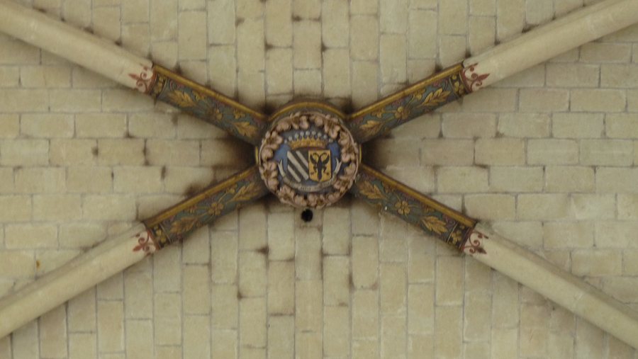 File:Vihiers (49) Église Saint-Nicolas - Intérieur - Clef de voûtes - 05.jpg