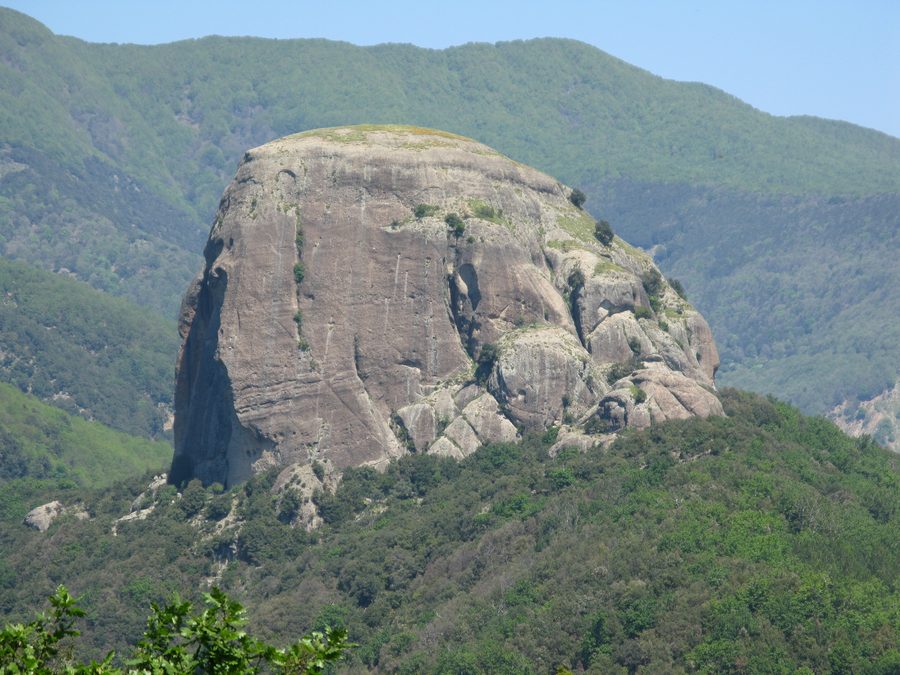 Пьетра-Каппа в национальном парке Аспромонте у Сан-Луки