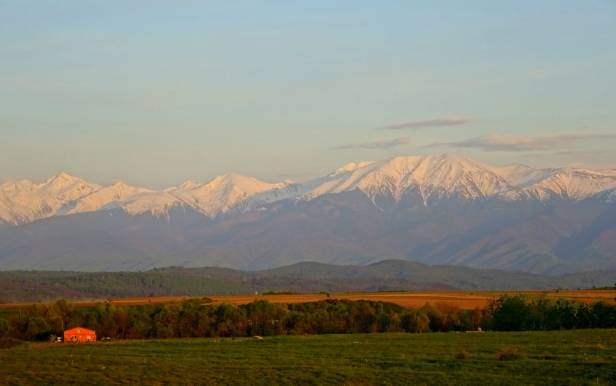 Горы Фэгэраш, видимые с дороги Орлат–Поплака