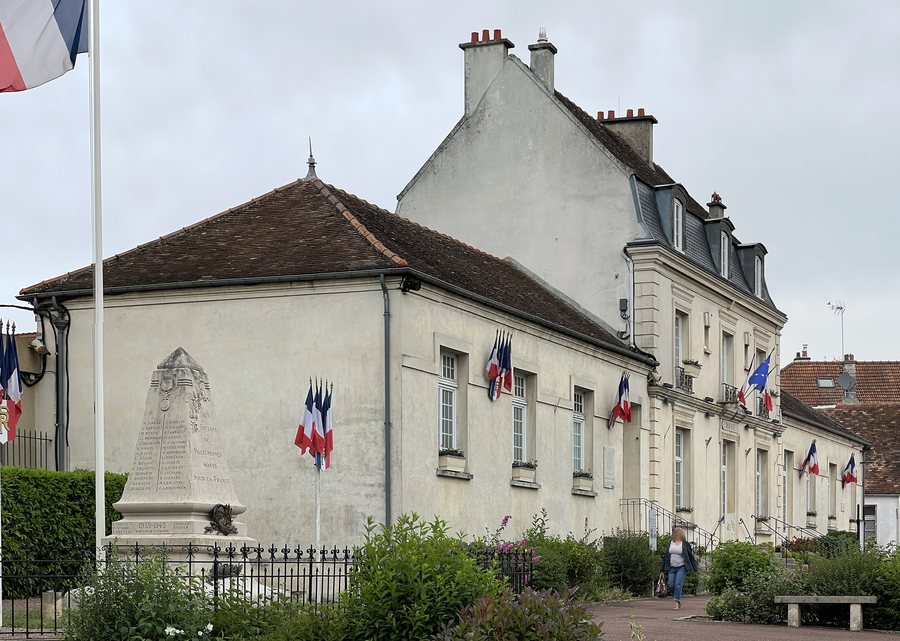 File:Mairie - Villecresnes (FR94) - 2022-05-22 - 6.jpg