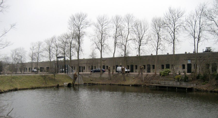File:Fort benoorden Purmerend, Holland - panoramio (1).jpg