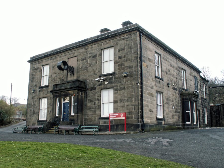 File:The Whitaker, Rawtenstall, formerly Rossendale Museum, Lancashire, England 2008.jpg