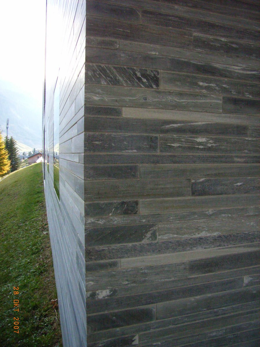 Структура из кварцитового камня терм 7132 Therme Vals