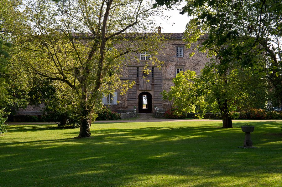 File:Chassagny, château.jpg