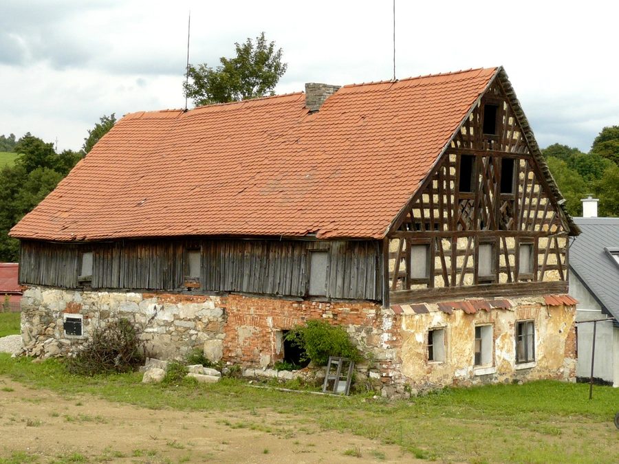 Сельский фахверковый дом в Дольни-Нивах, нынешнем Унтернойгруне