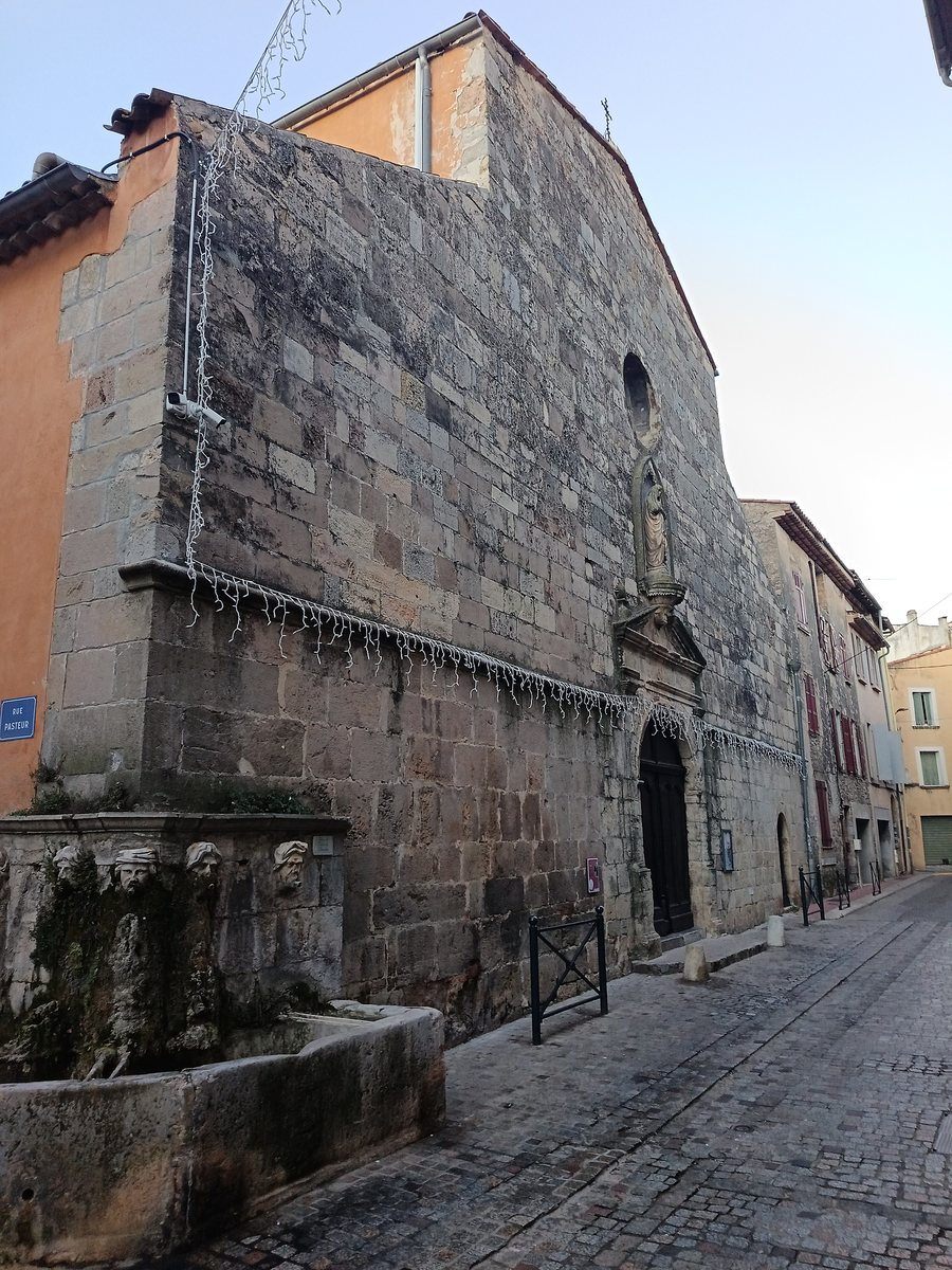 File:Tourves - Église de l'Annonciade.jpg