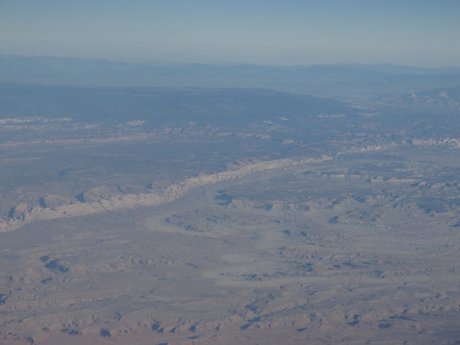 Скальный ландшафт Waterpocket Fold в национальном парке Capitol Reef в Юте