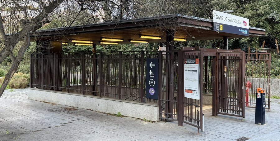 File:Accès Gare Saint Ouen Parc François Mitterrand - Saint-Ouen-sur-Seine (FR93) - 2026-03-14 - 9.jpg