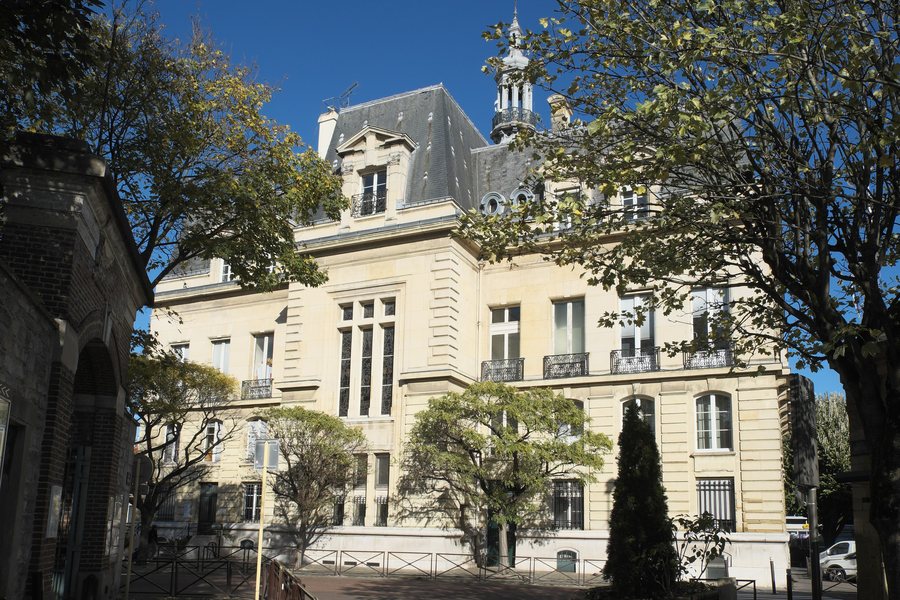 File:Le Kremlin-Bicêtre (94) Mairie 313.jpg
