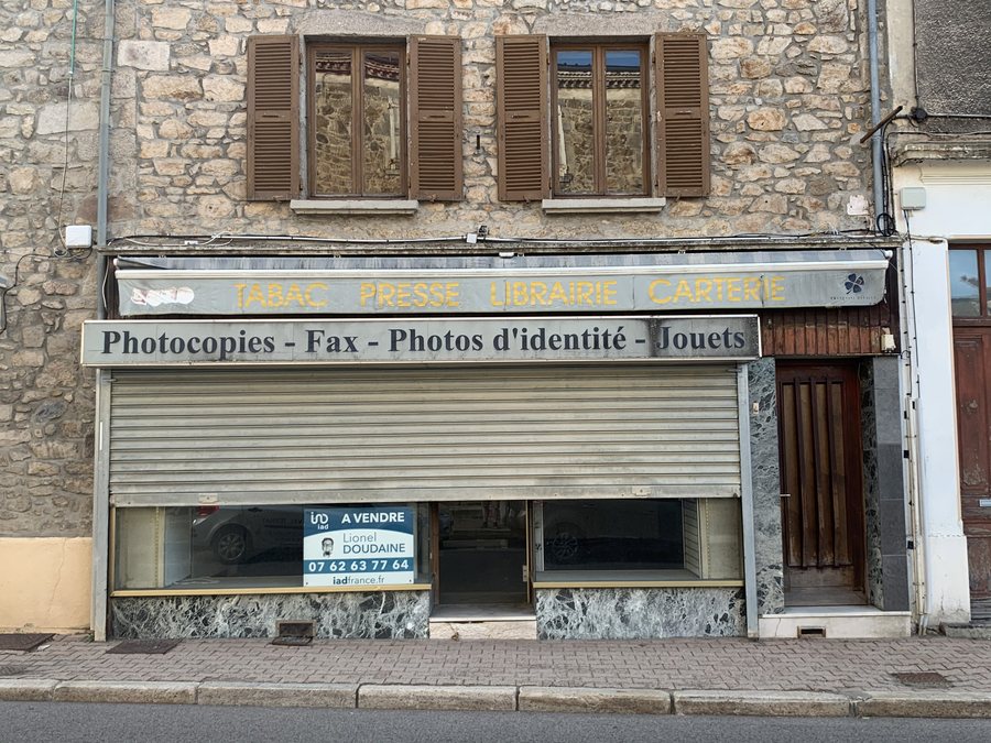 File:Ancien bureau de tabac à Saint-Julien-Molin-Molette (2020).jpg