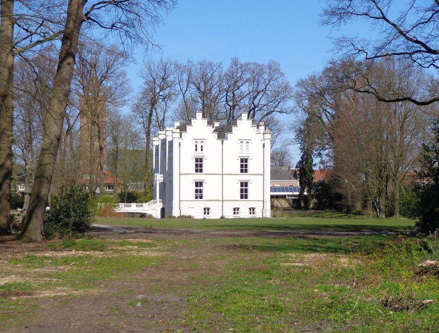 File:Scherpenzeel Kasteel (3).jpg