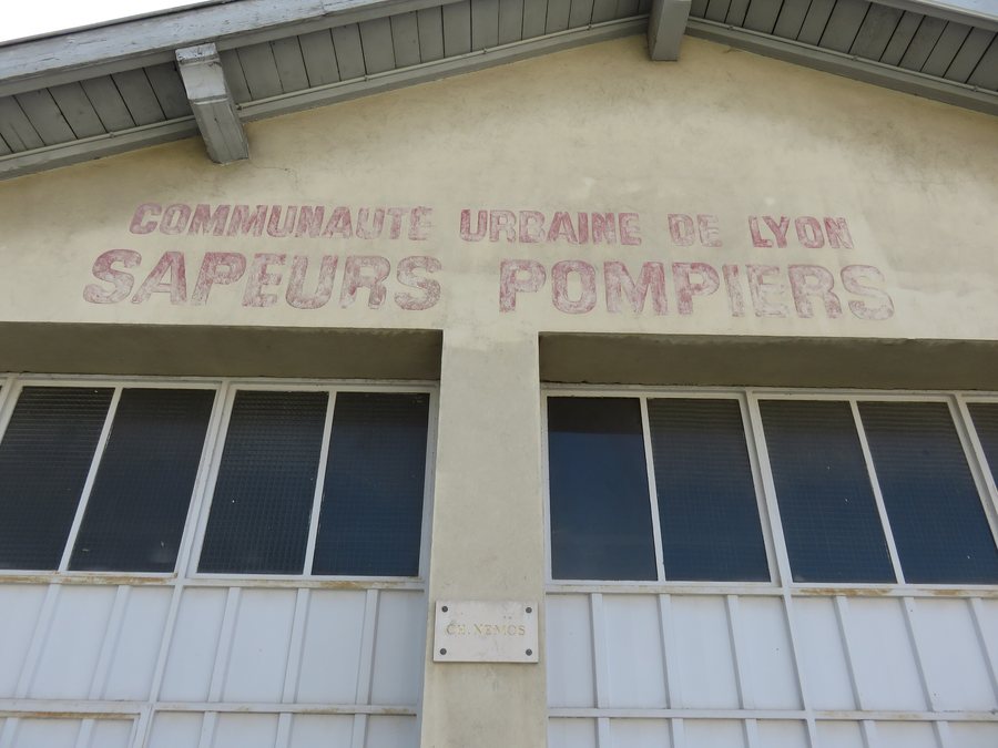File:Charly - Ancienne caserne pompiers (avr 2019).jpg