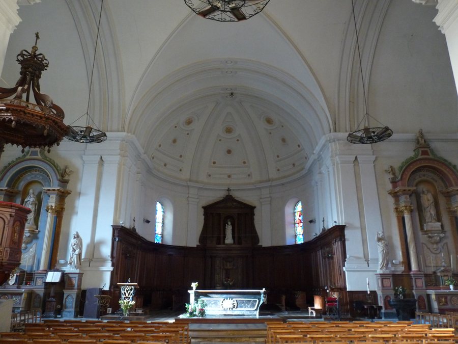 File:Le Mesnil-en-Vallée (49) Église Notre-Dame - Intérieur - 02.jpg