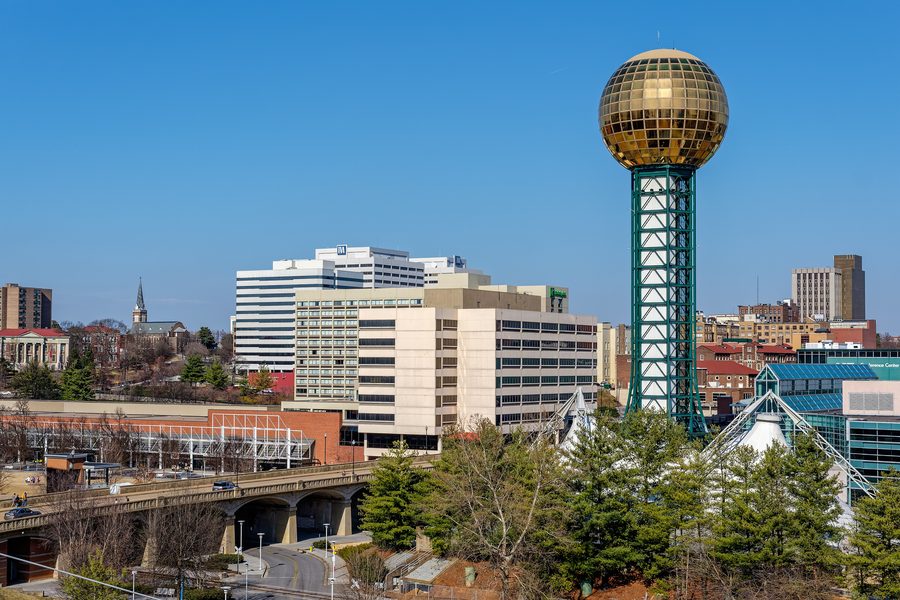 Sunsphere в панораме Ноксвилла, штат Теннесси