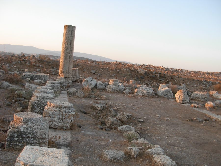 Ancient synagogue at Sdeh Amudim in northern Israel