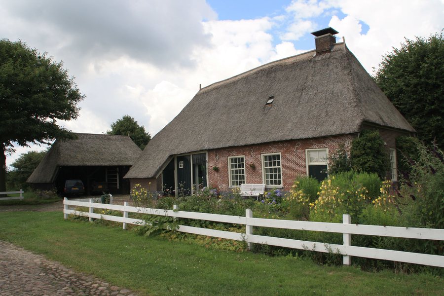 File:Valthe Boerderij 1750.jpg