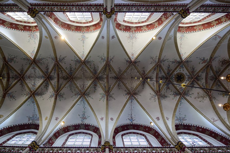File:ZALTBOMMEL ST. MAARTENSKERK 04.jpg