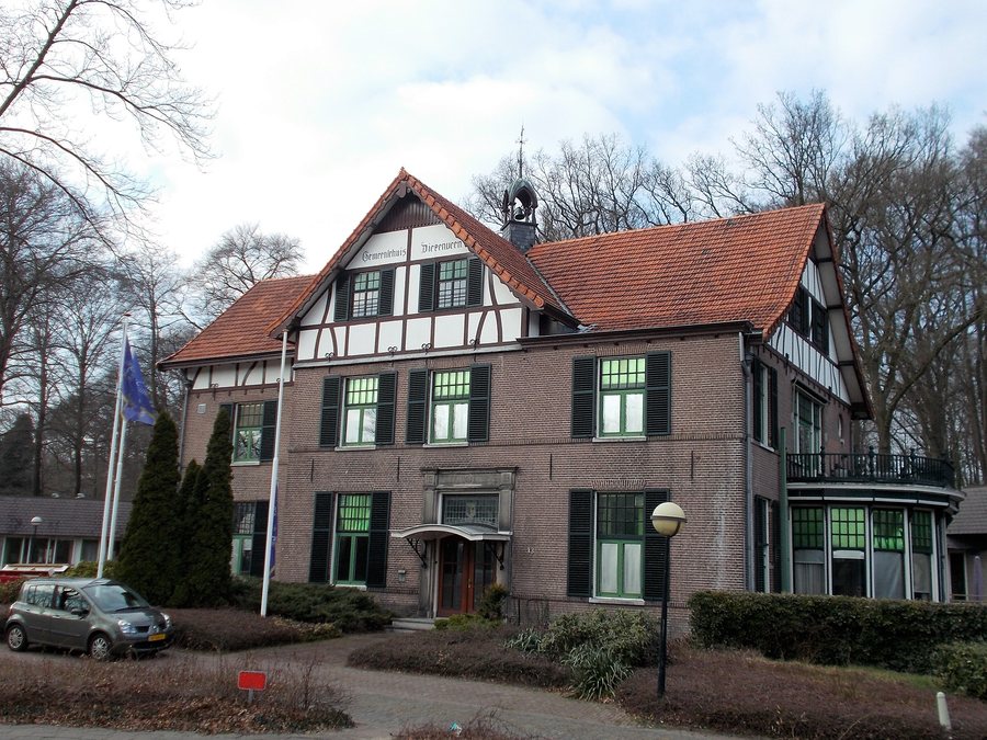 File:Schalkhaar Wilhelminalaan 13.jpg