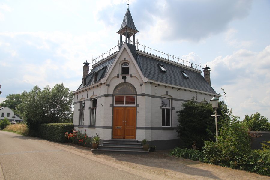 File:Marense Dijk 22a Maren-Kessel recht voor.jpg