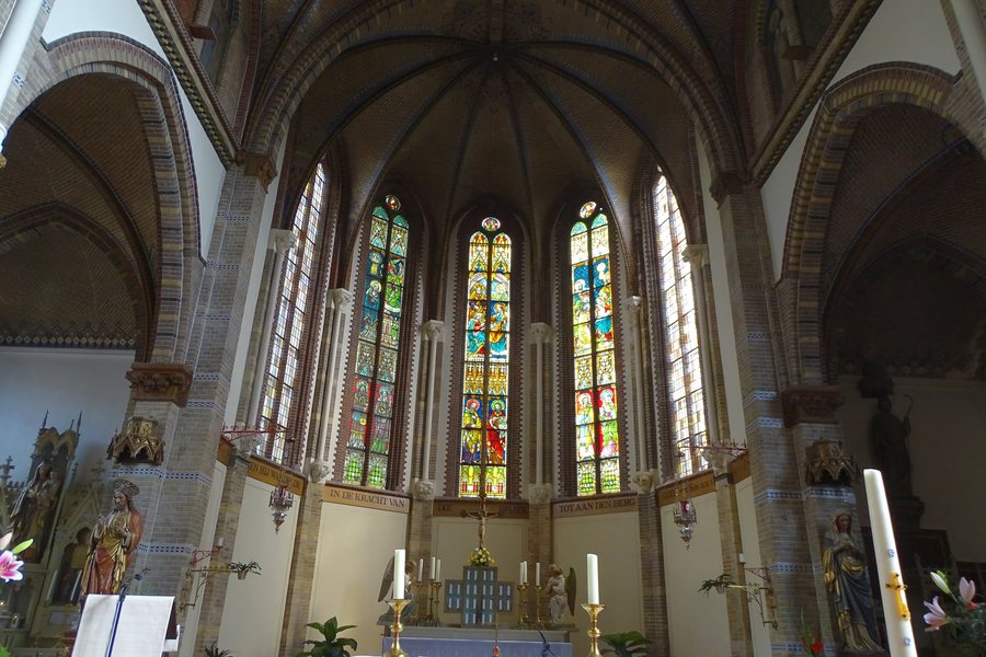 File:Onze Lieve Vrouwe geboortekerk Uitgeest.jpg