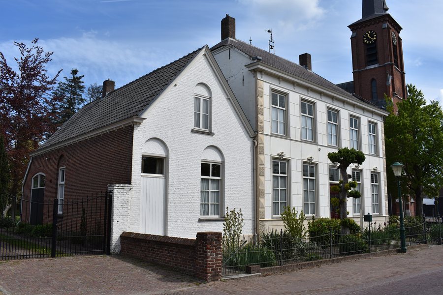 File:RM517911 Pastorie Sint Servatiuskerk, Westerhoven-2.jpg