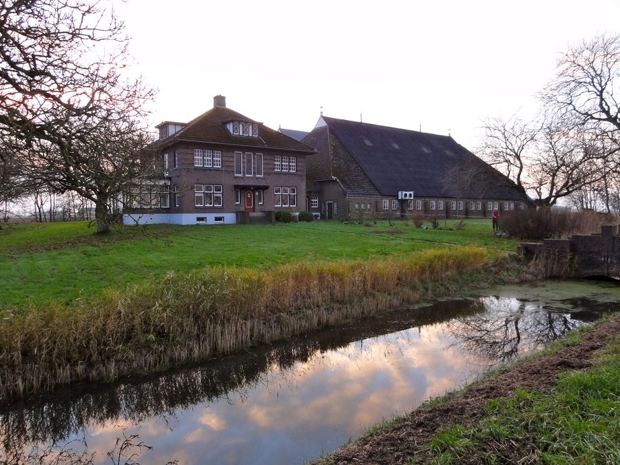 File:Kooyenburg Zuurdijk.jpg