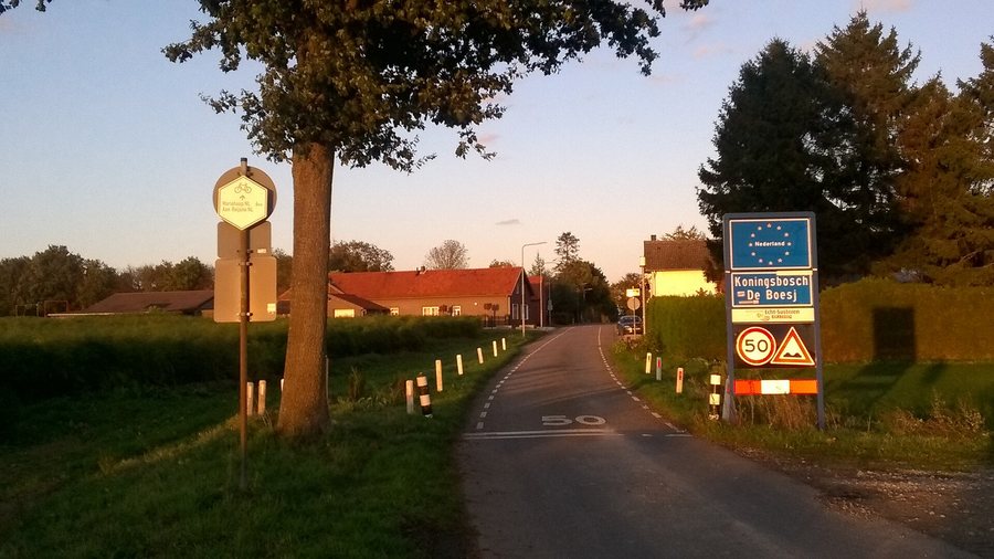 File:Grensovergang bij Koningsbosch vanuit Havert.jpg