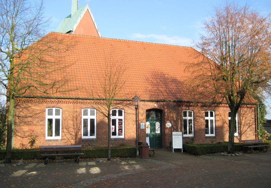 File:Gemeindebücherei, Stelle (Landkreis Harburg).jpg