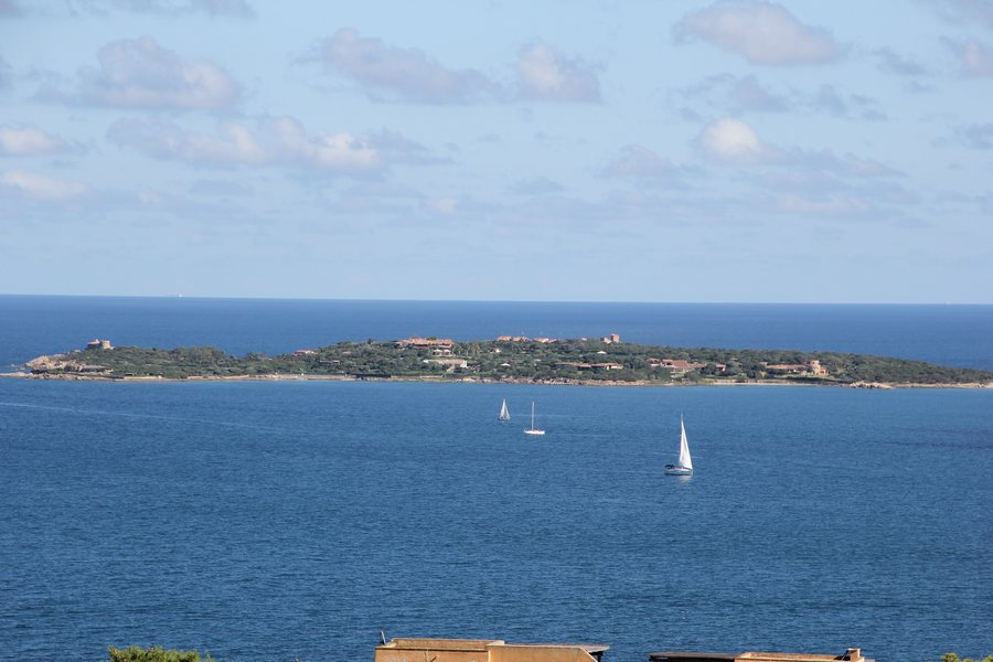 File:Olbia, Porto Rotondo, punta Volpe (01).jpg