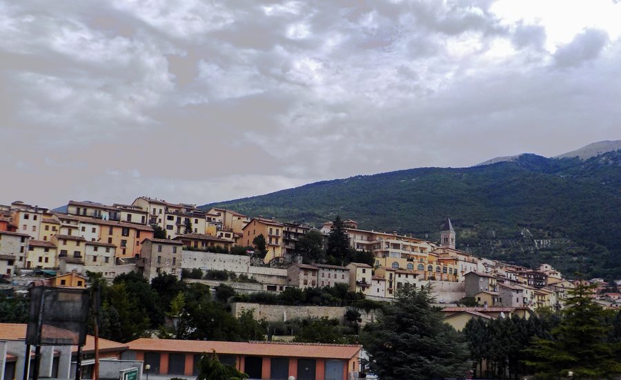 File:Gualdo Tadino.jpg