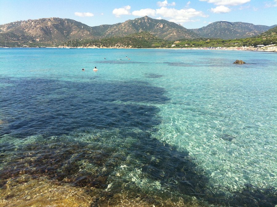 File:Campulongu beach - 1.jpg