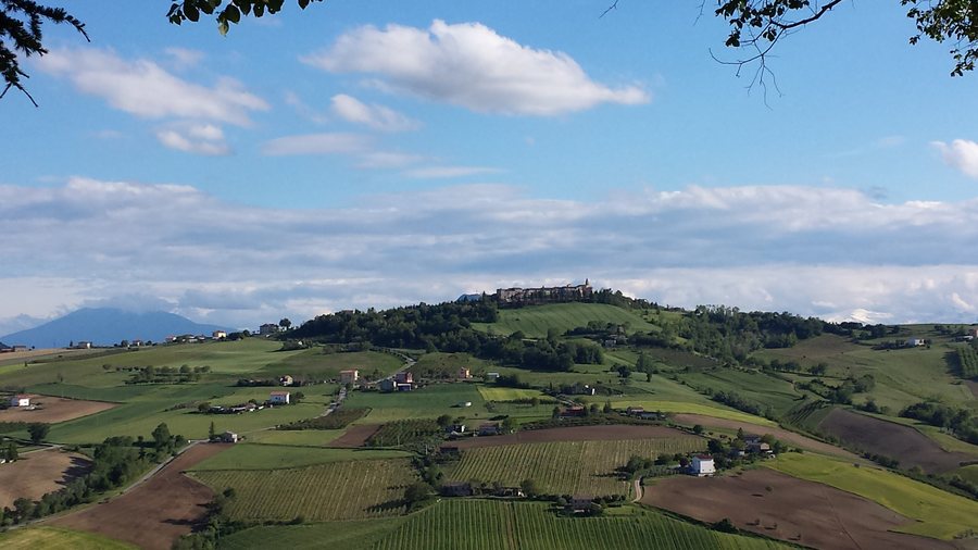 File:Monte rinaldo.jpg