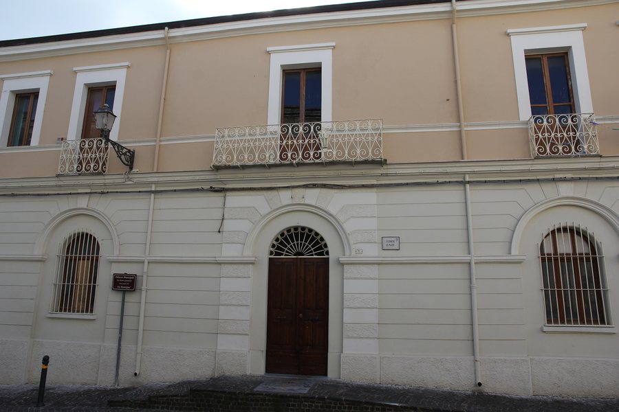 File:Ploaghe - Municipio (01).JPG
