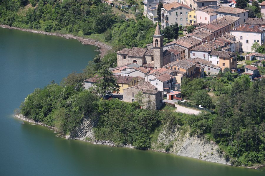 File:Sassocorvaro Auditore - Mercatale - Chiesa di San Michele Arcangelo - 001.JPG