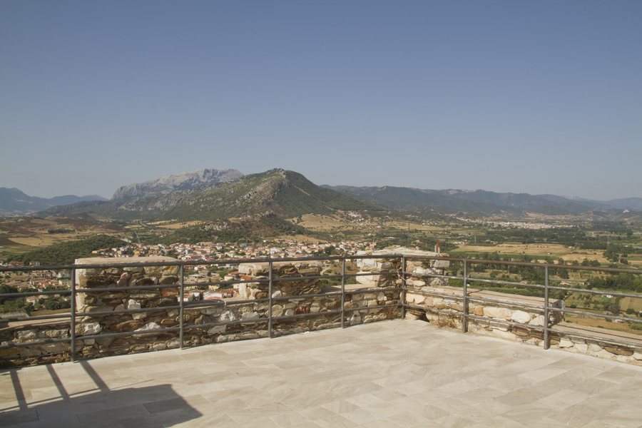 File:Al Castello della Fava, Posada NU, Sardinia, Italy - panoramio.jpg