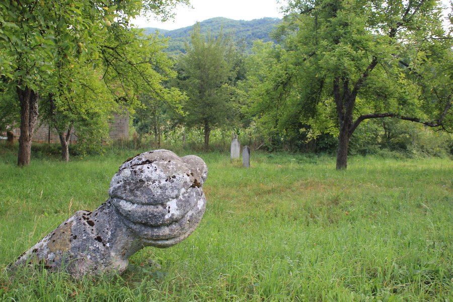 File:Staro Rudo Cemetery.JPG