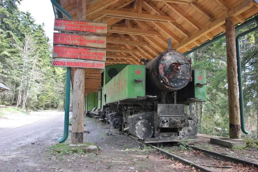 File:Oštrelj – Proleterka 01.jpg