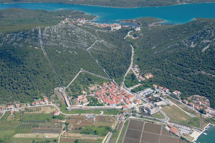 File:Aerial image of Ston (view from the southwest).jpg