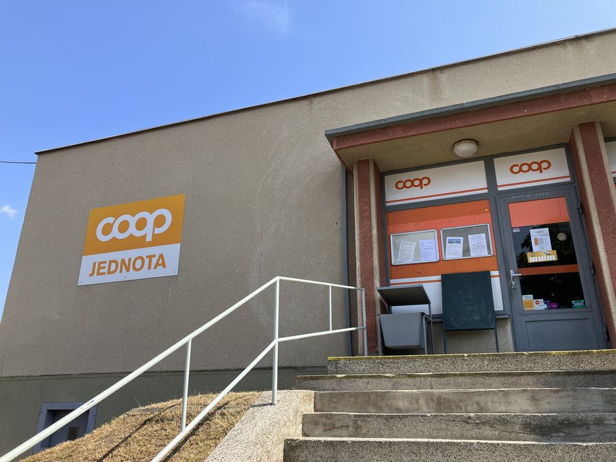 File:Coop jednota - Rešice u Znojma.jpg