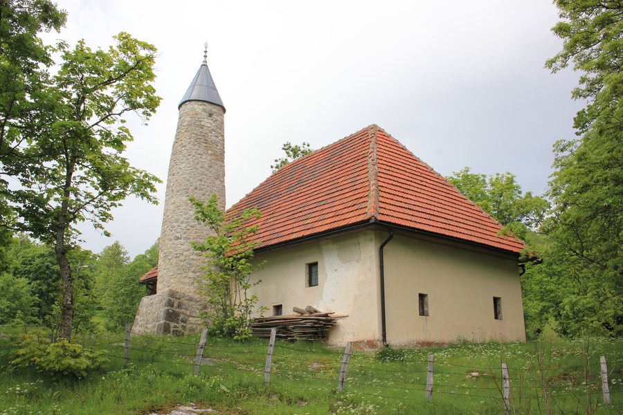 File:Umoljani – džamija 1.jpg