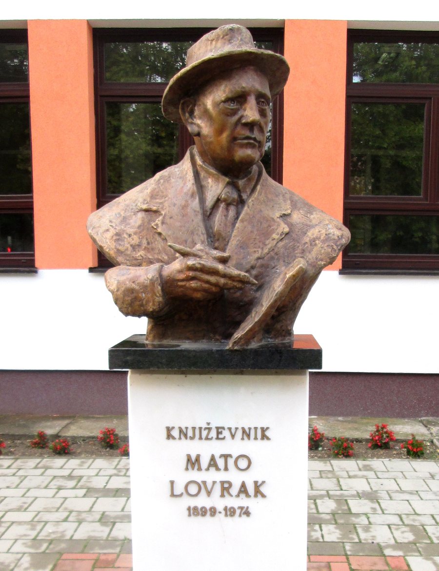 Monument to Mato Lovrak in Veliki Grđevac