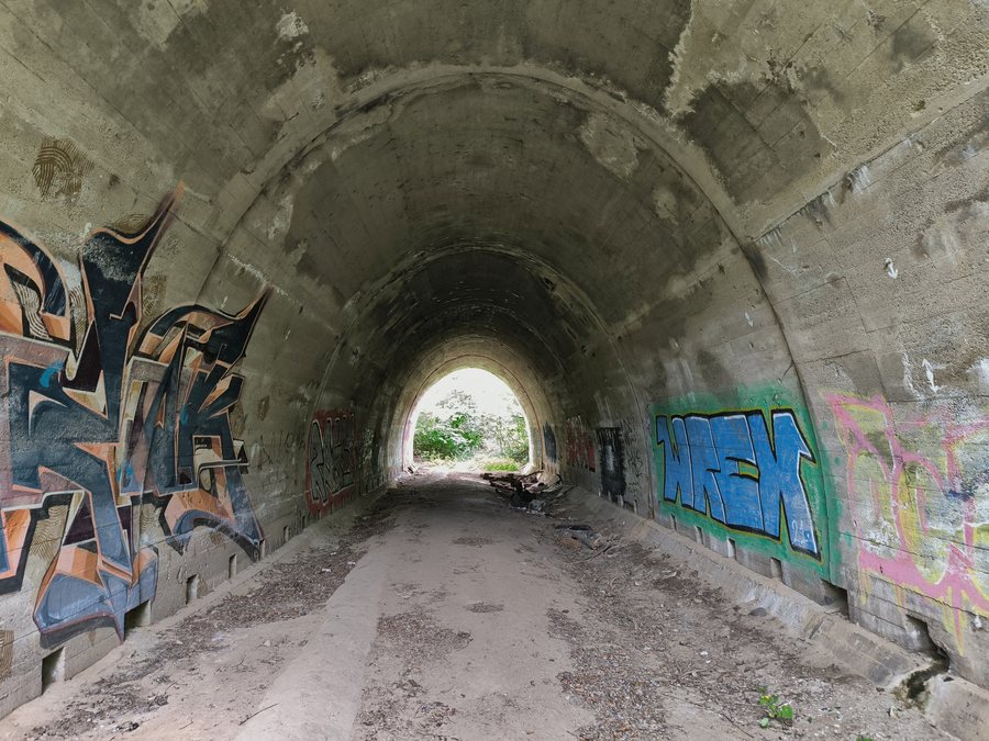 File:Jinačovice - most exteritoriální dálnice jižně od obce, 2025-05, obr02.jpg
