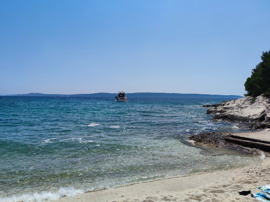 File:Tatinja Beach, Karlobag - Croatia - 2.jpg